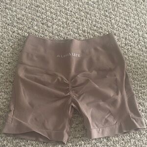 Alphalete Women's Contour Shorts color Porcelain